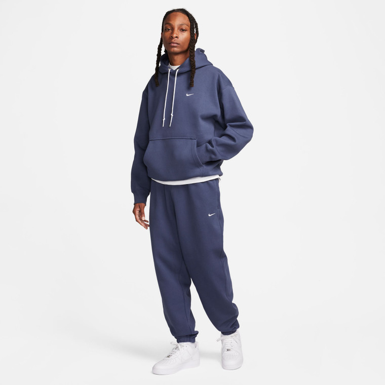 NIKE SOLO SWOOSH FLEECE SWEATPANT - THUNDER BLUE/WHITE