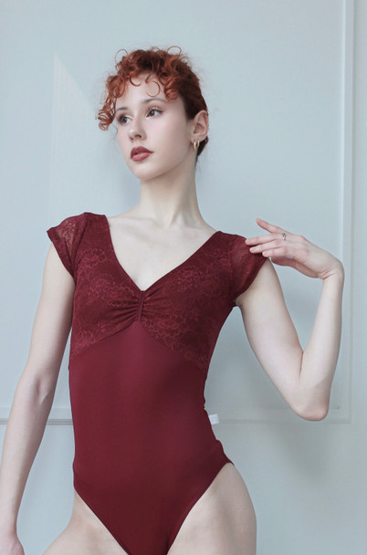 BURGUNDY LACE OVERLAY LEO