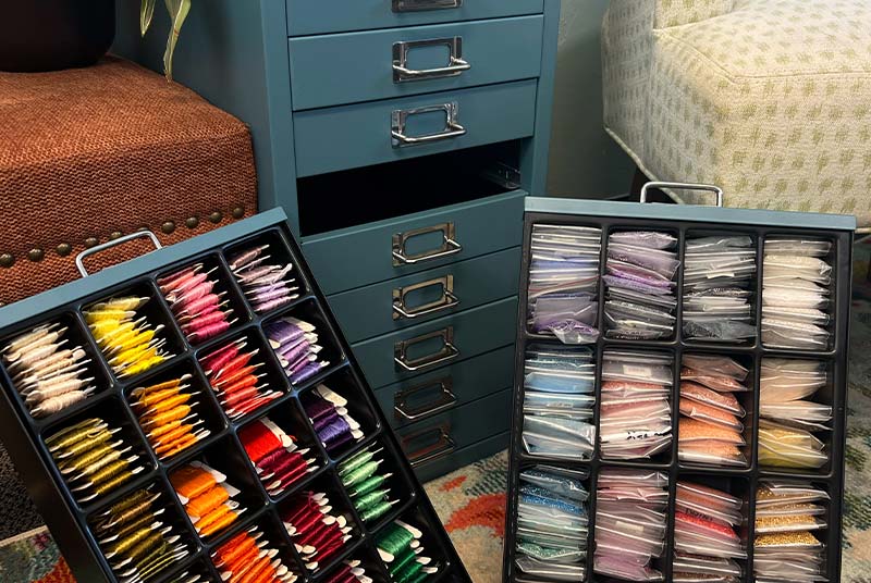 Bisley + Needle_OR_Thread: Organizing Thread By Thread Bisley + Needle_OR_Thread: Organizing Thread By Thread