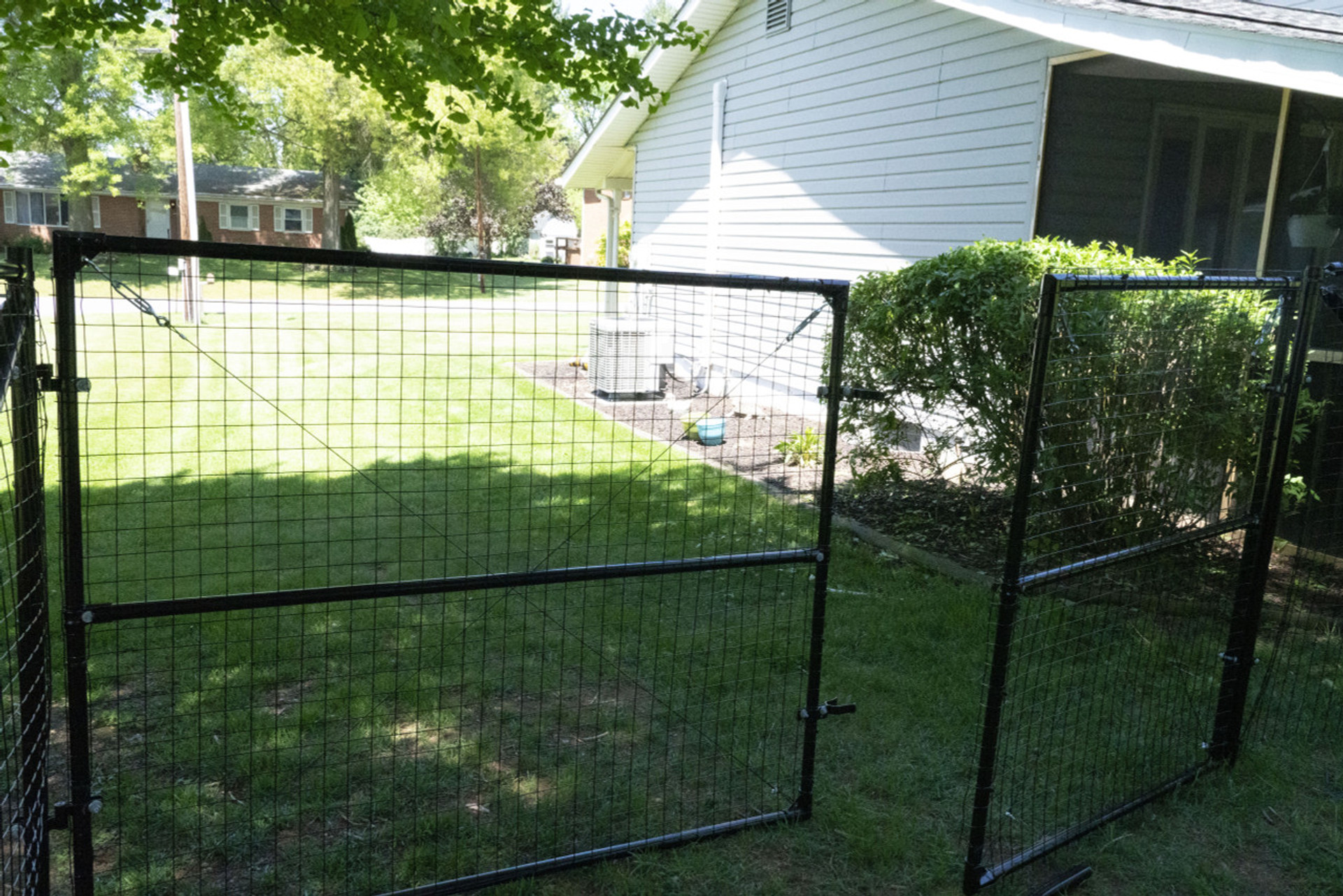 Dog Fence Top Rail Dual Driveway Gate Sleeved