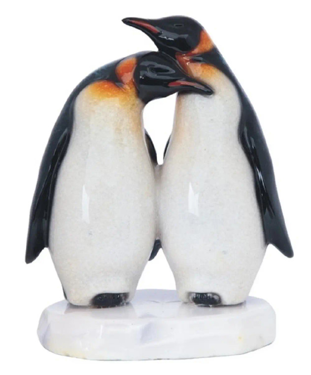 King Penguin Couple Figurine