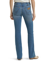 Wrangler Women's Lainey Wilson Stretch High Rise Slim Fit Boot Cut Jeans - Wrangler Blue