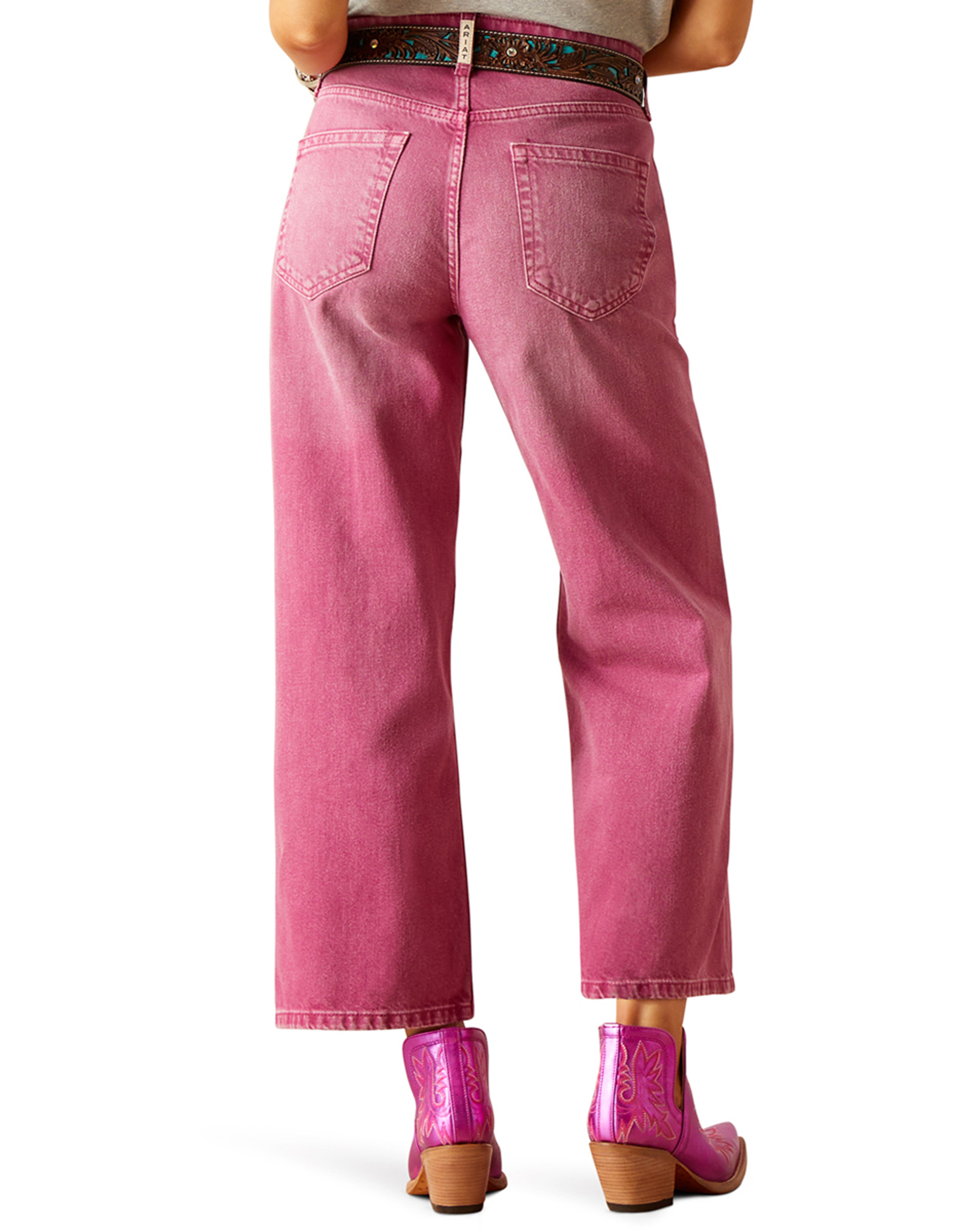 Ariat International - Boots, Clothing & Accessories