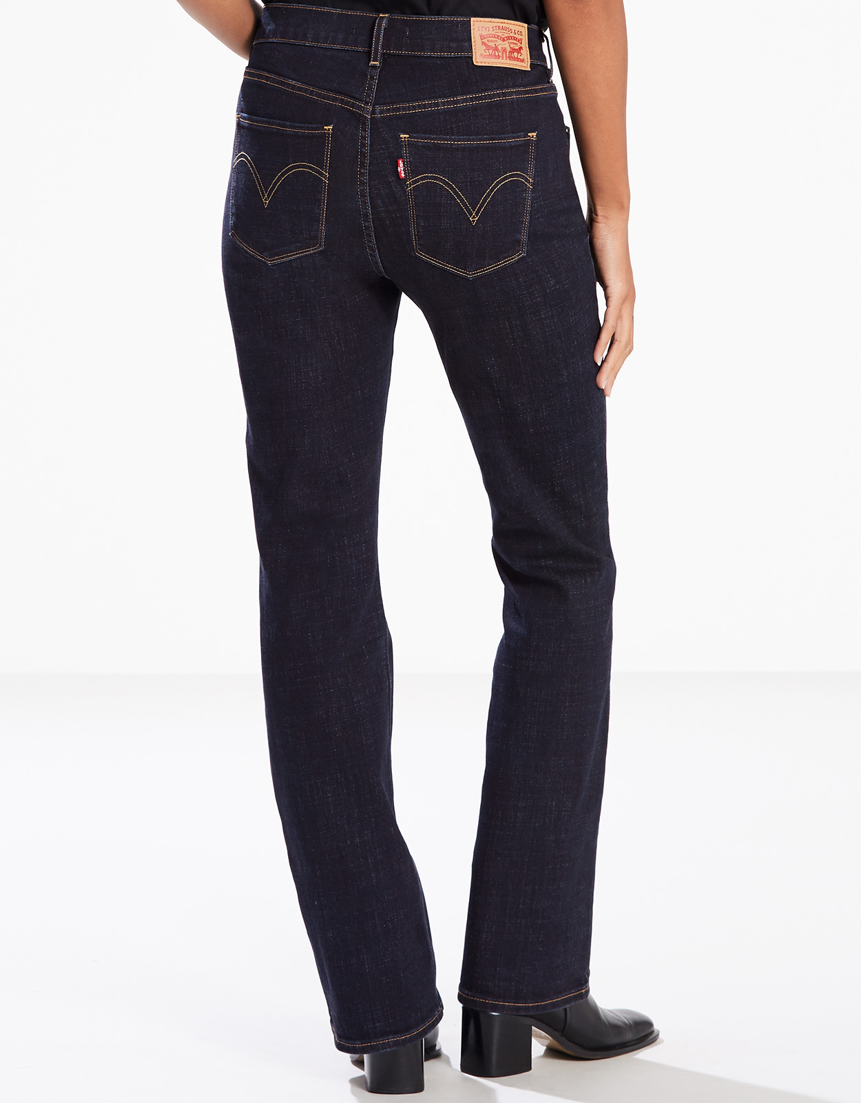 levis womens classic boot cut jeans