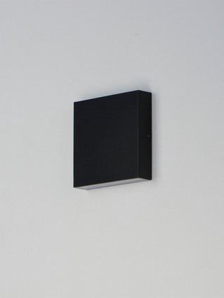 Brik LED Outdoor Wall Sconce (E23214-BK)