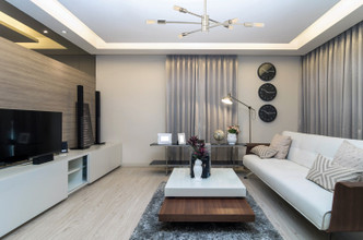 Lyrique Six Light Chandelier
