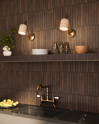 manufacturer_finish:Brushed Gold/Travertine