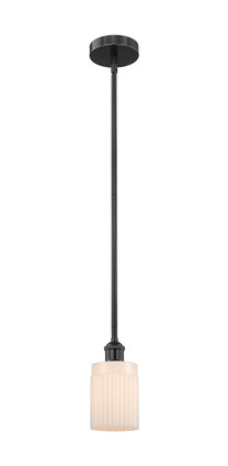 manufacturer_finish:Matte Black|manufacturer_glass:Cased Matte White Hadley|light_output:220.00lm|color_temperature:2200K|cri:99