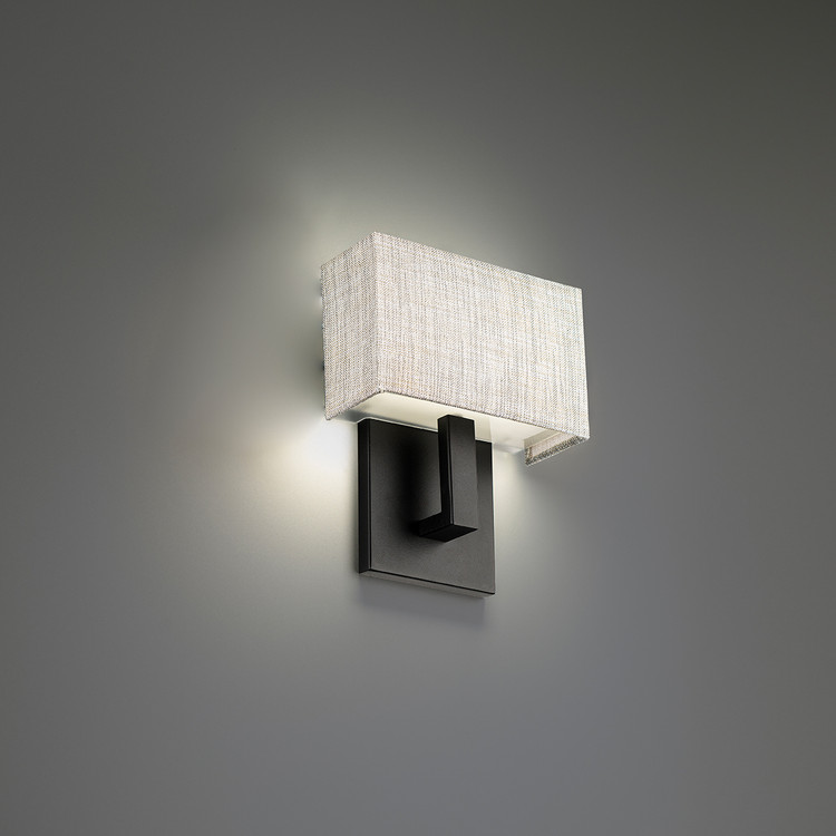 manufacturer_finish:Black|light_output:439.00lm