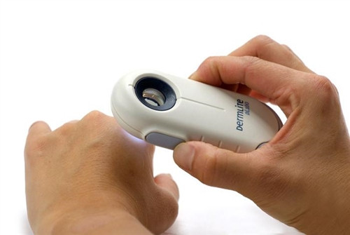DermLite DL100 - Valuemed Professional Products