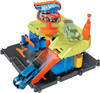Hot Wheels City Downtown Express Car Wash Playset with 1 Hot Wheels Car
