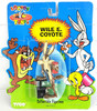 Looney Tunes Lot of 4 Wile Porky Daffy Bugs Collectible Figurines 1994 Tyco
