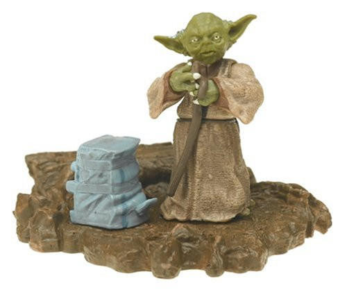 Hasbro Star Wars Episode 3 OF07 YODA, Figura Azione Con Spada Laser E Missili - 2