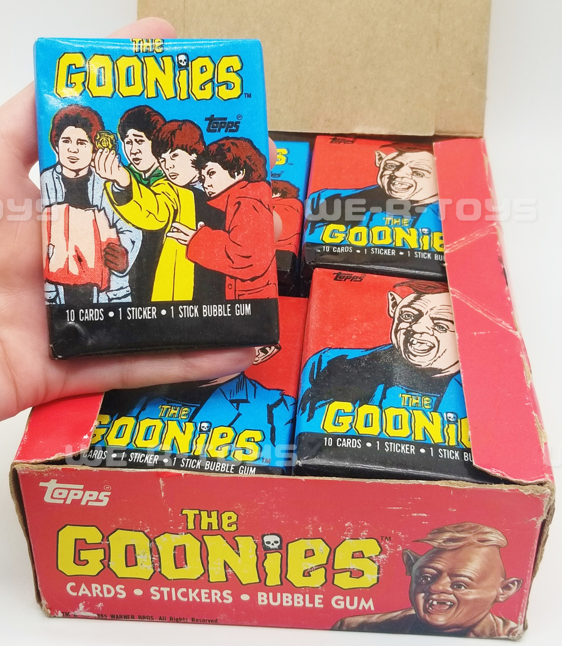 Topps The Goonies Box of 36 Cards Stickers Bubble Gum Sealed