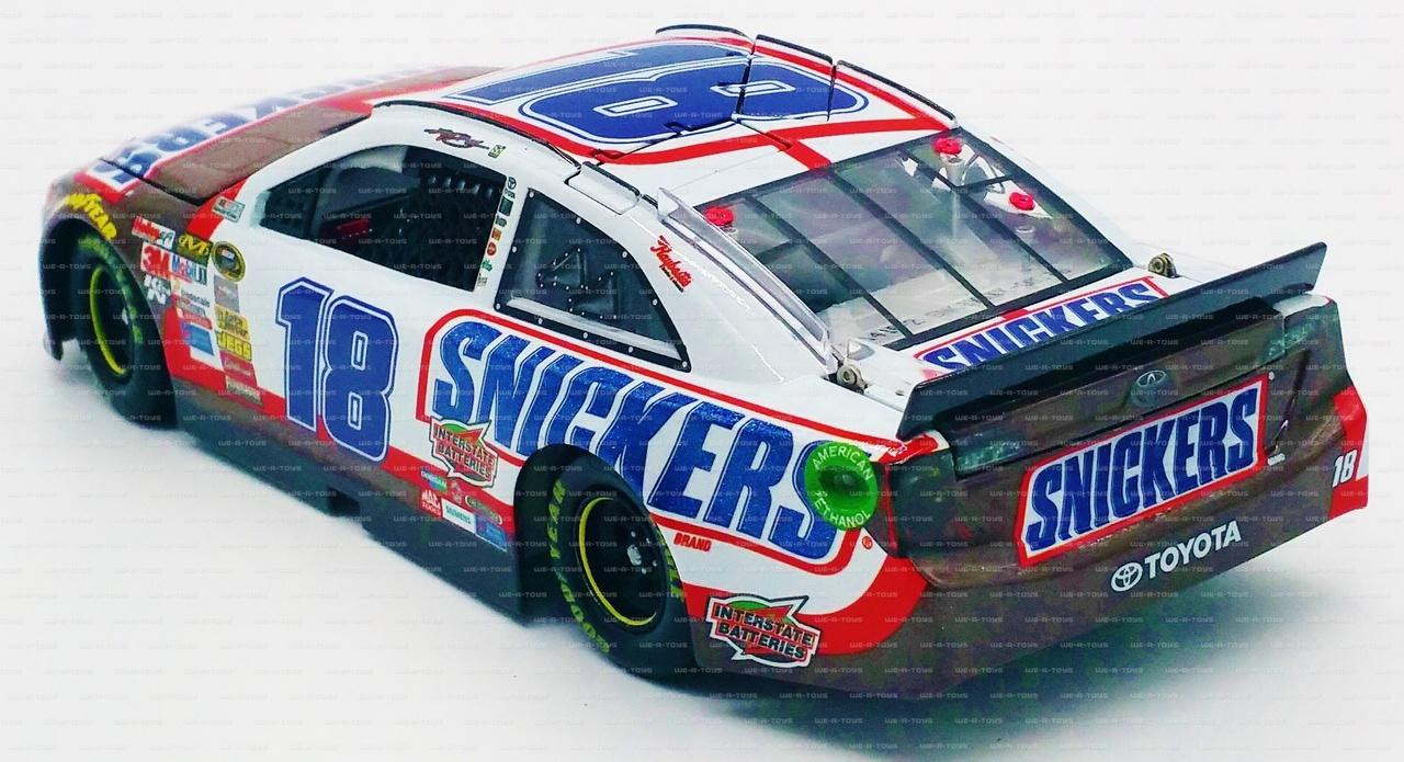 NASCAR Kyle Busch 18 Snickers 2014 Camry Vehicle Lionel Racing
