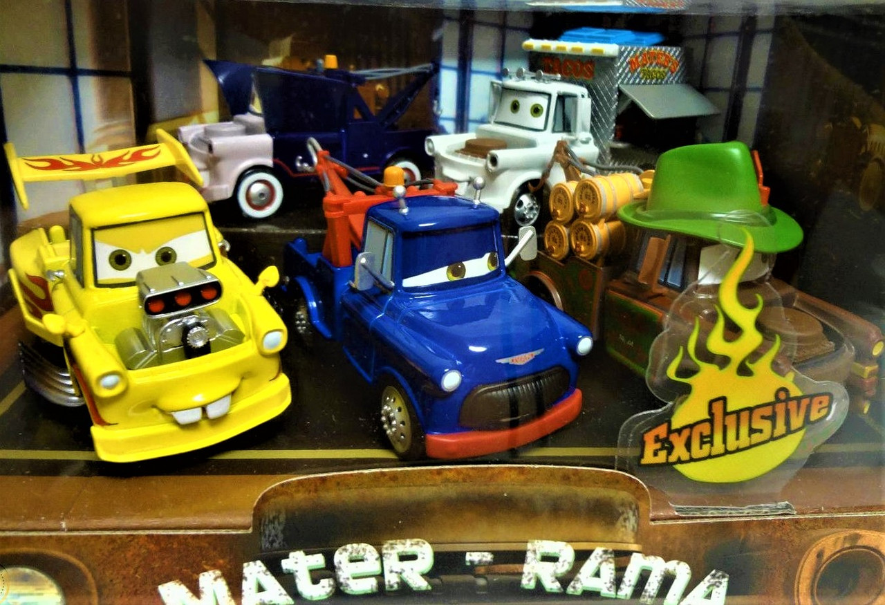 Disney Pixar Cars 2 Mater-Rama 1:43 Scale Multi-Pack Exclusive