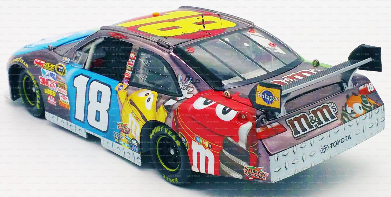 NASCAR Kyle Busch 18 M&M 2009 Camry Vehicle Race Fan Collectibles