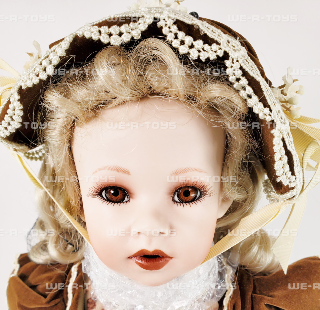 Franklin Heirloom Dolls Sarah Porcelain Doll Coca-Cola Cradle