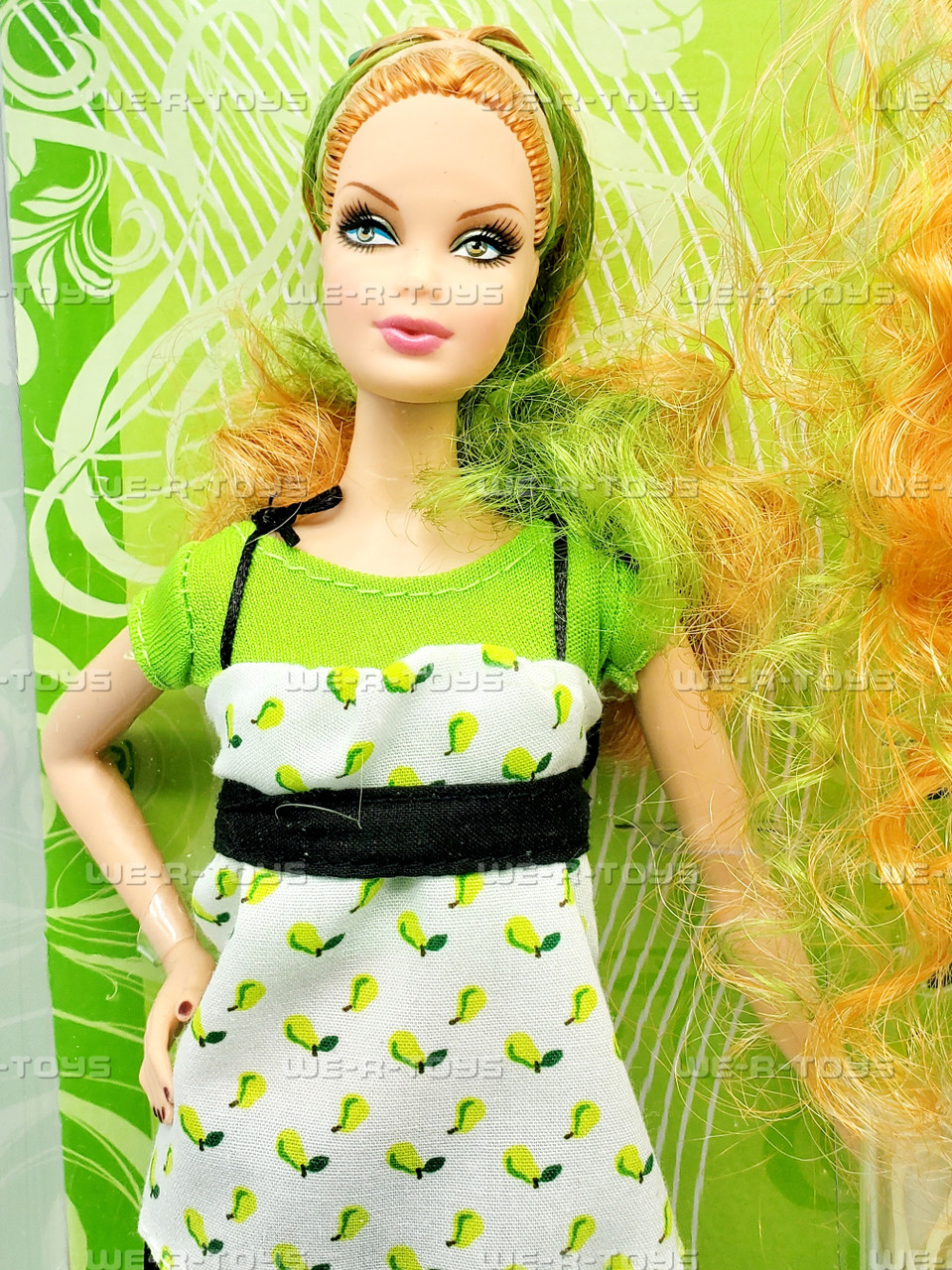 トップス Barbie 2010 Barbie Fashionista Sassy Fashion Pac pink plaid skirt