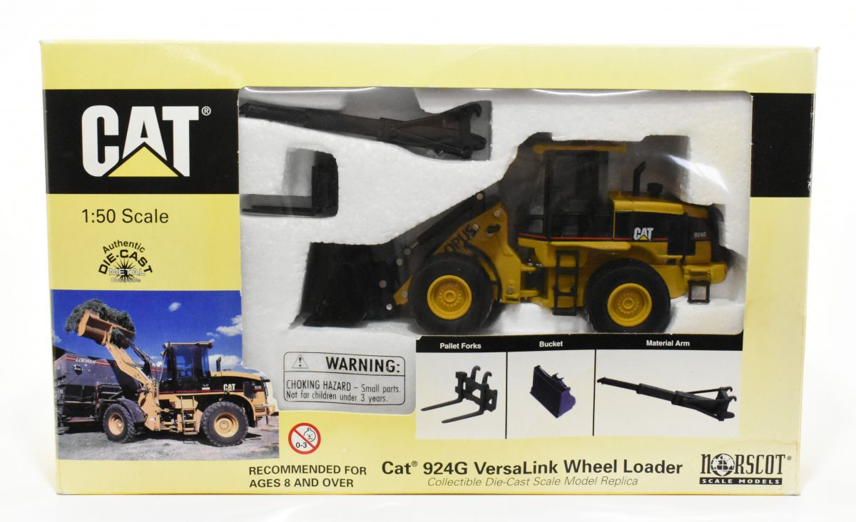 Norscot Cat 924G VersaLink Wheel Loader 1:50 Scale Collectible Die