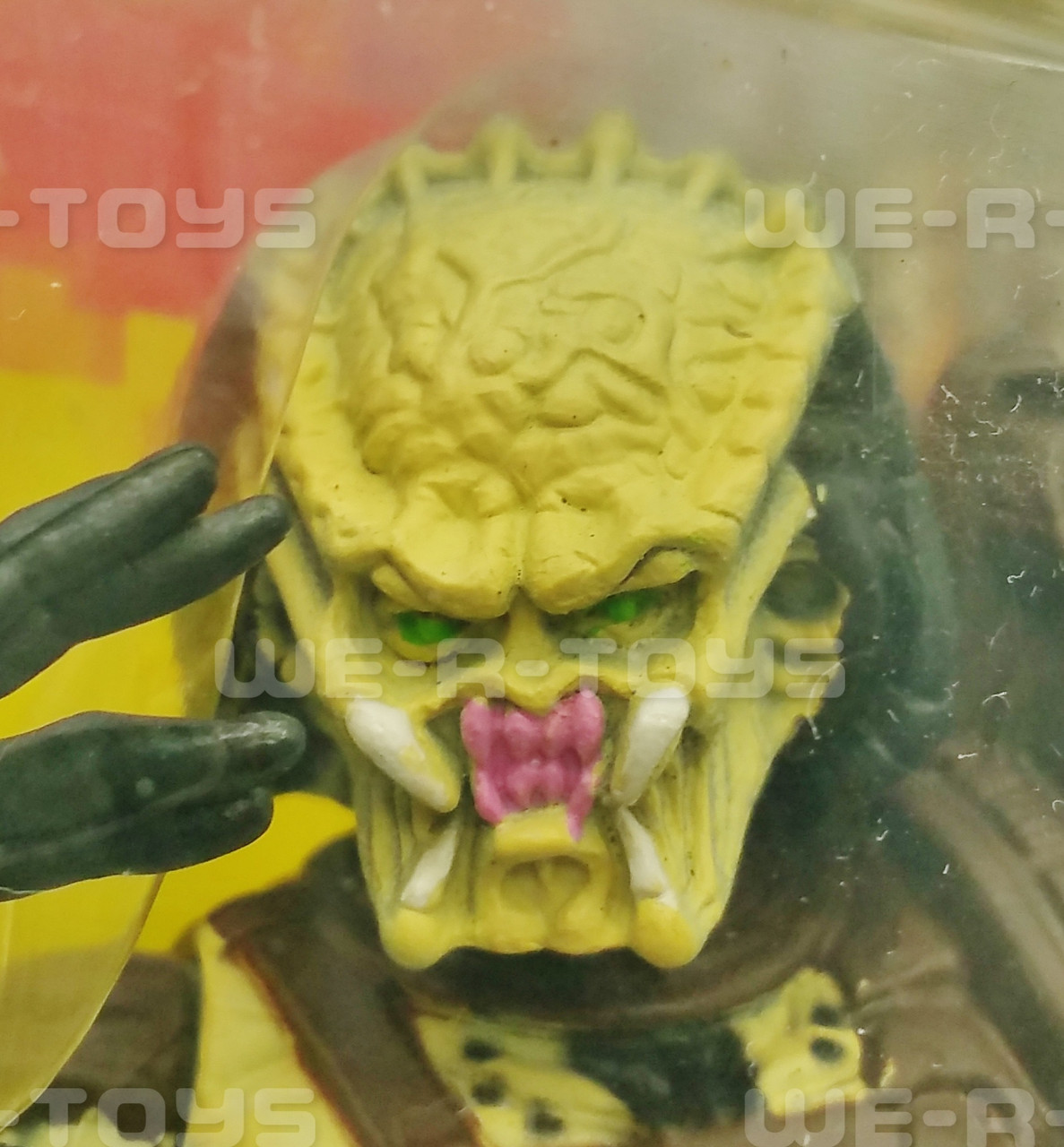 Aliens Vs. Predator Warrior Alien and Renegade Predator Figures