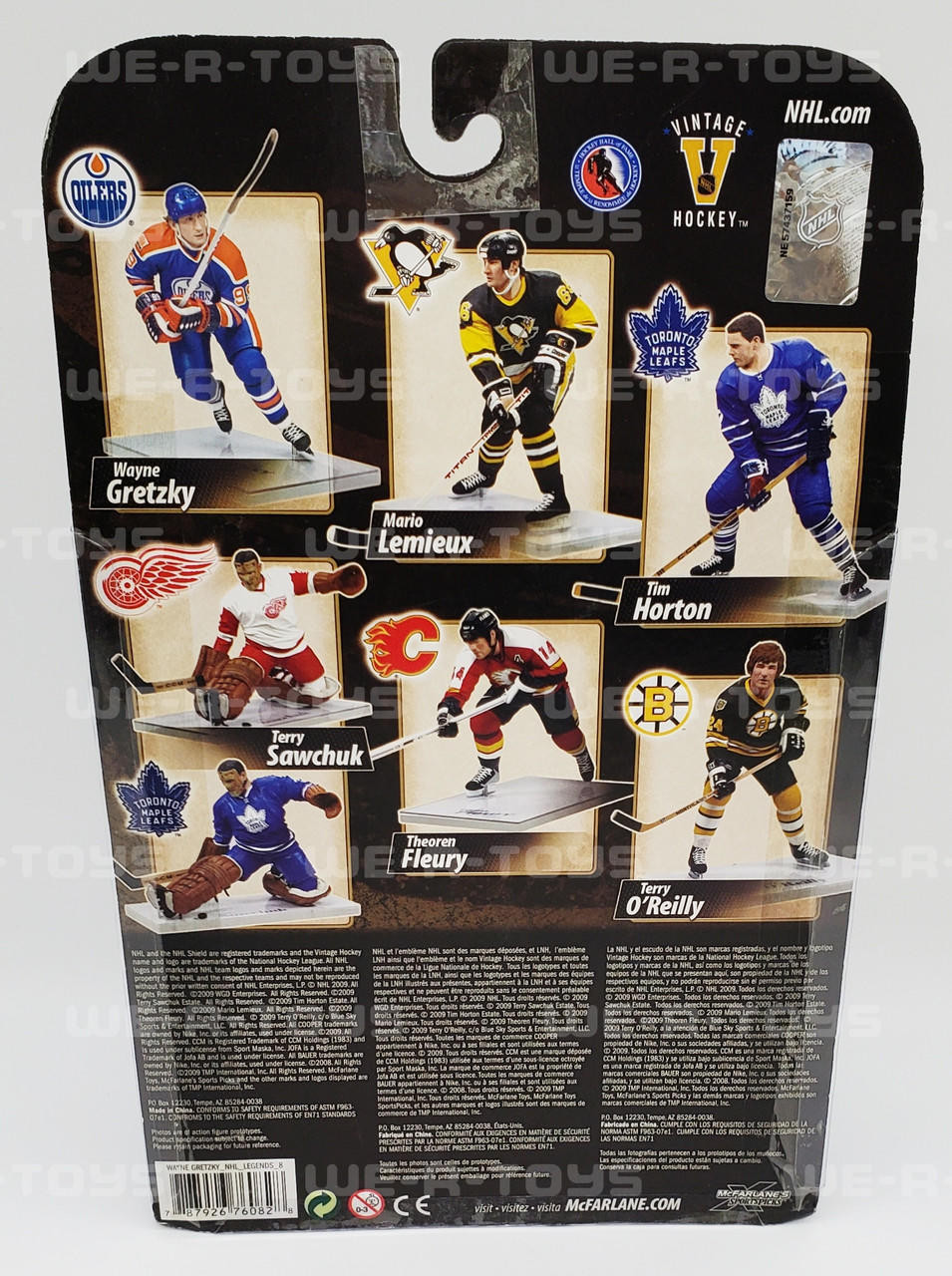 McFarlane Toys NHL Legends Series II Figure: Wayne Gretzky with Blue  Edmonton Oilers Jersey (Center)