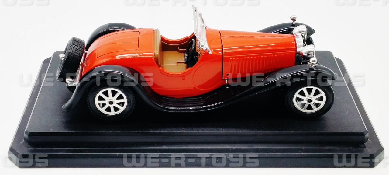 Burago Lot of 2 Die Cast Metal Bugatti Type 55 & Atlantic 1/24