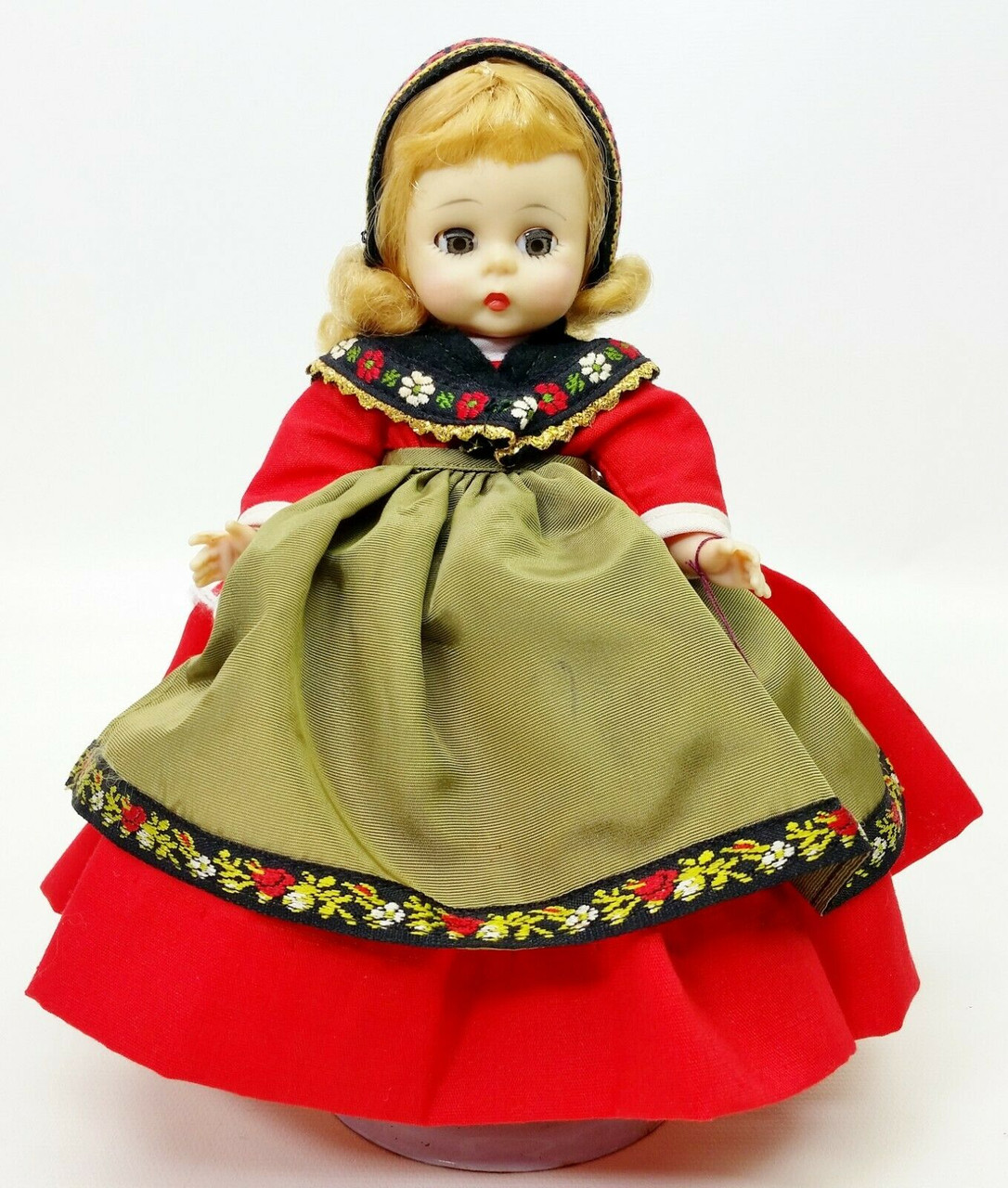 Vintage 1969 Madame Alexander 8