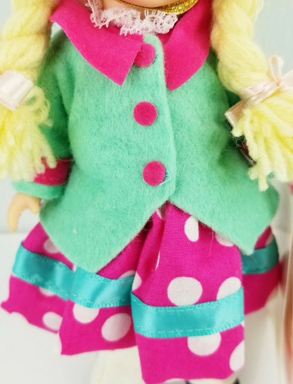 Madame Alexander Toy Shelf Collection 8