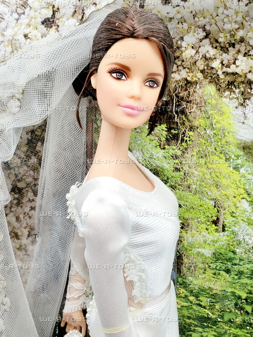 twilight breaking dawn bella wedding dress The Twilight Saga: Breaking Dawn: