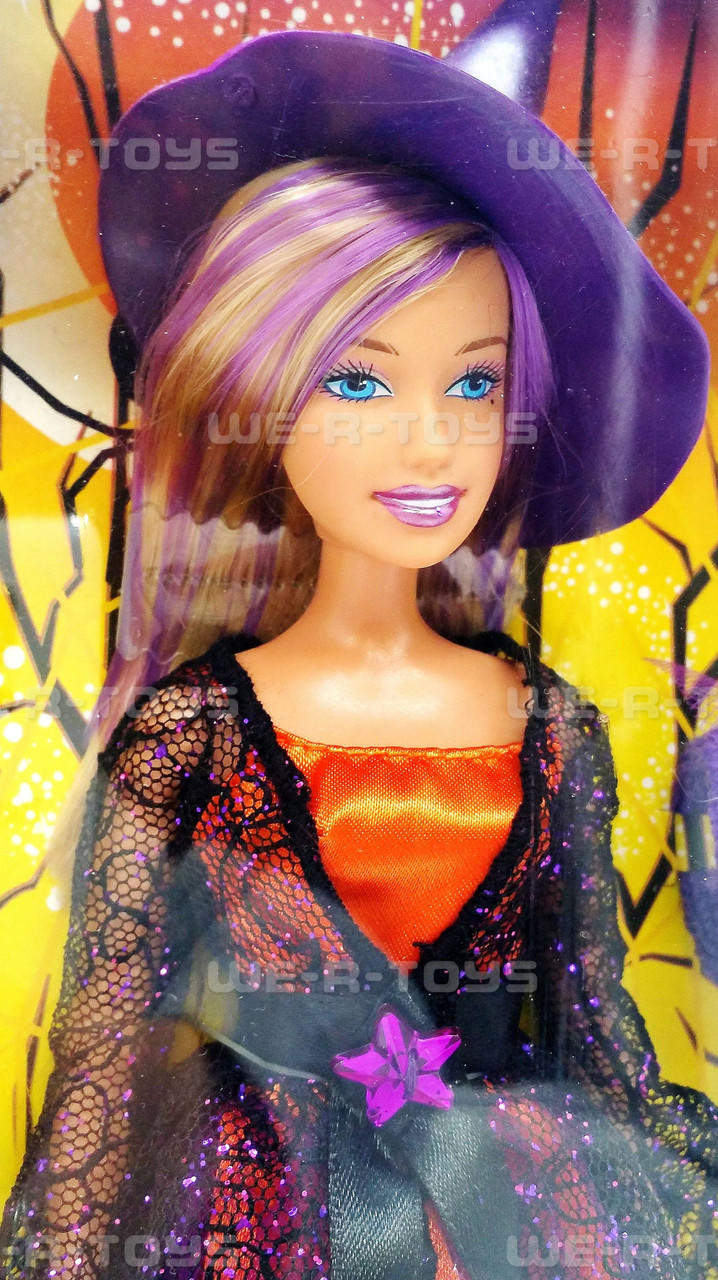 Barbie Halloween Charm Doll Multilingual 2006 Mattel #J9203 - We-R