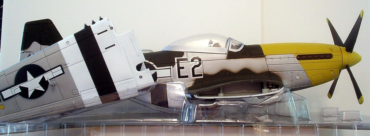 P51Dムスタング1/18 Unique 21st Century Toys The Ultimate Soldier P-51d Mustang