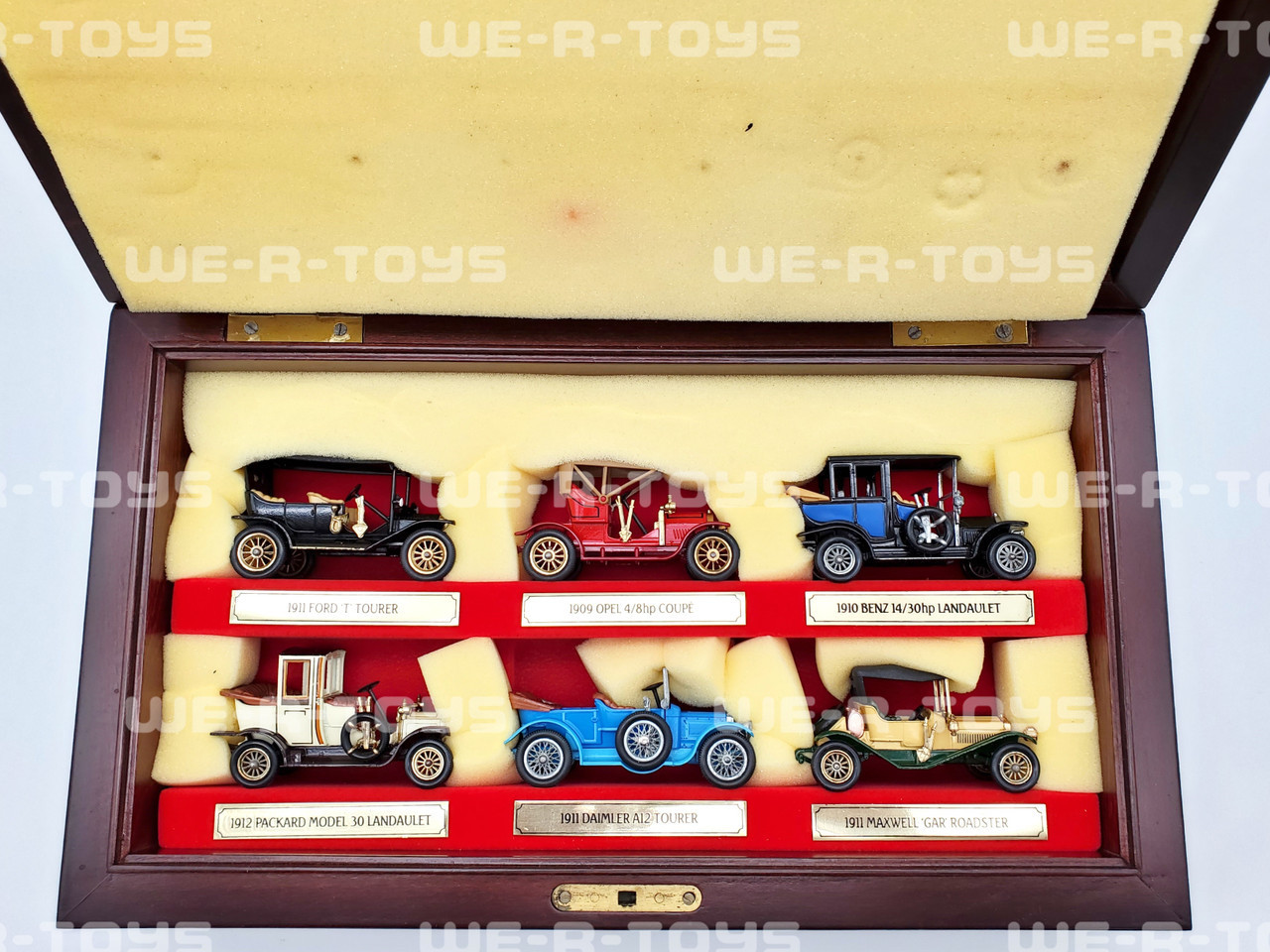 Matchbox Models of Yesteryear Wooden Lockbox with 6 Vintage Cars