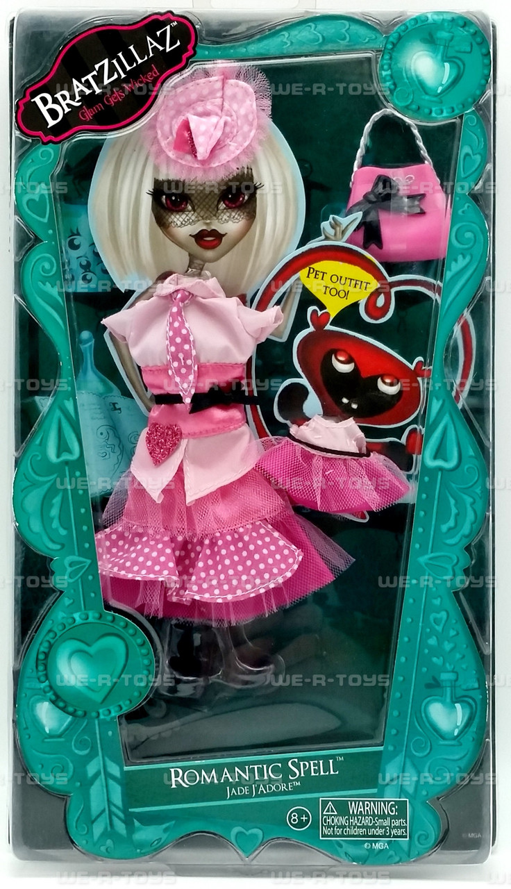 Bratzillaz Cloetta Spelletta Doll with Pet & Fashion Pack Outfit:  : Toys