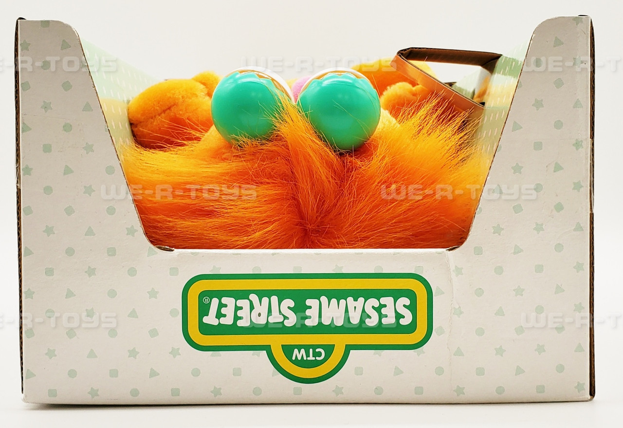 Sesame Street Pal of the Month Zoe June 2000 Fisher-Price #93445