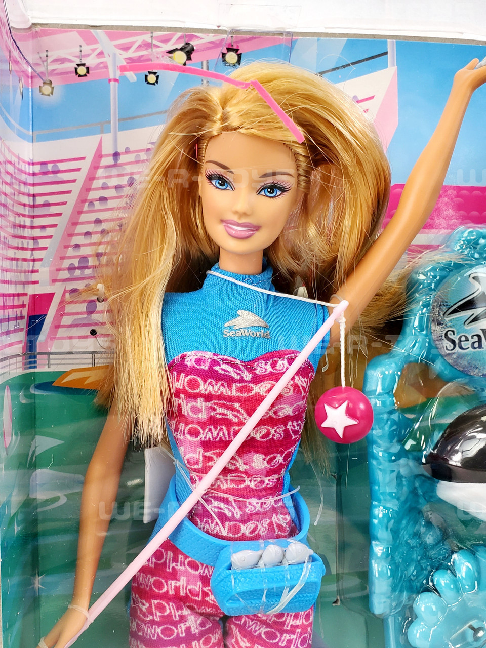 Barbie I Can Be SeaWorld Trainer Doll Play Set 2010 Mattel #N4886 NRFB