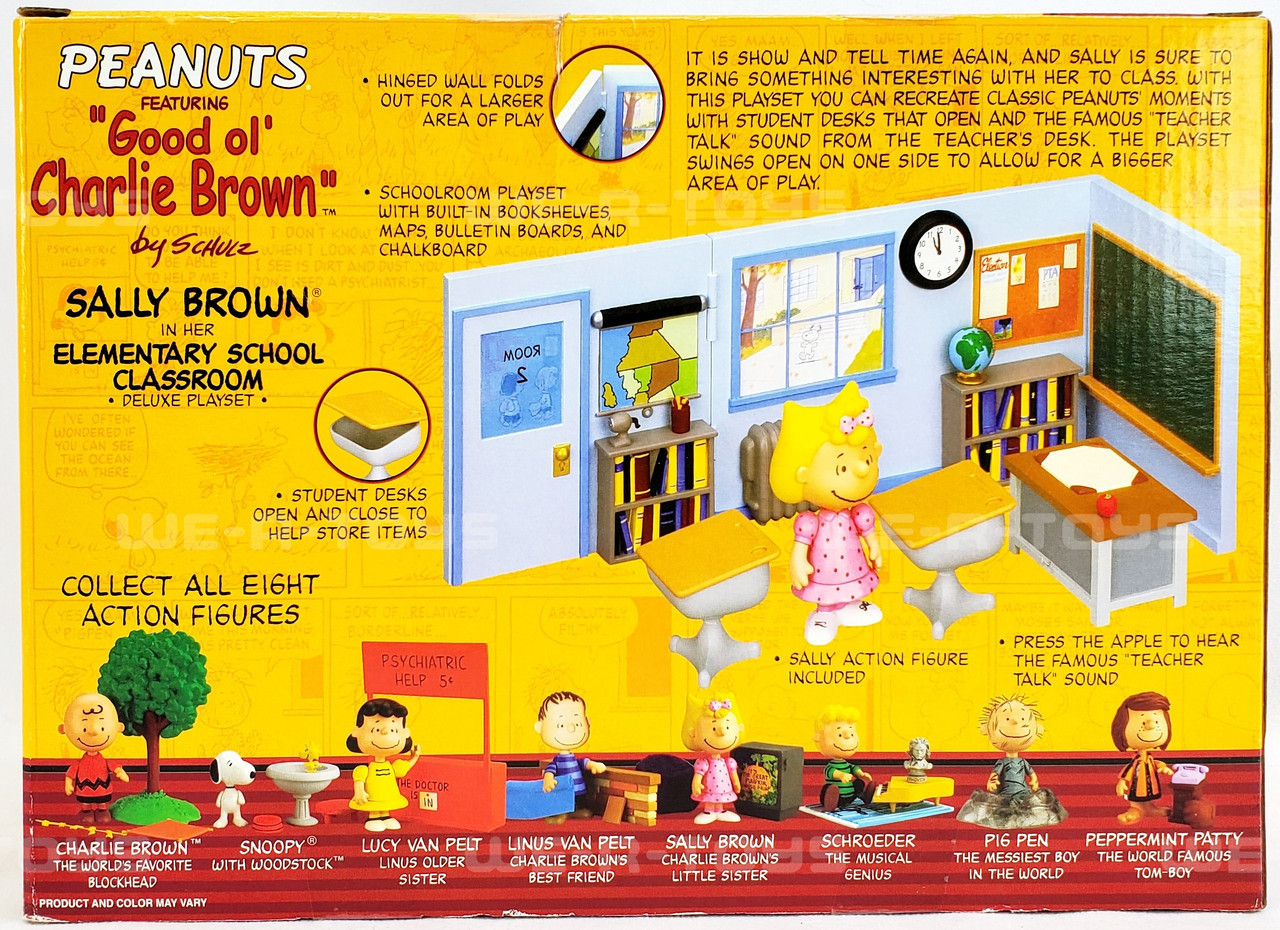 Peanuts Sally Brown in Elementary School Classroom Playset 2002 NRFB