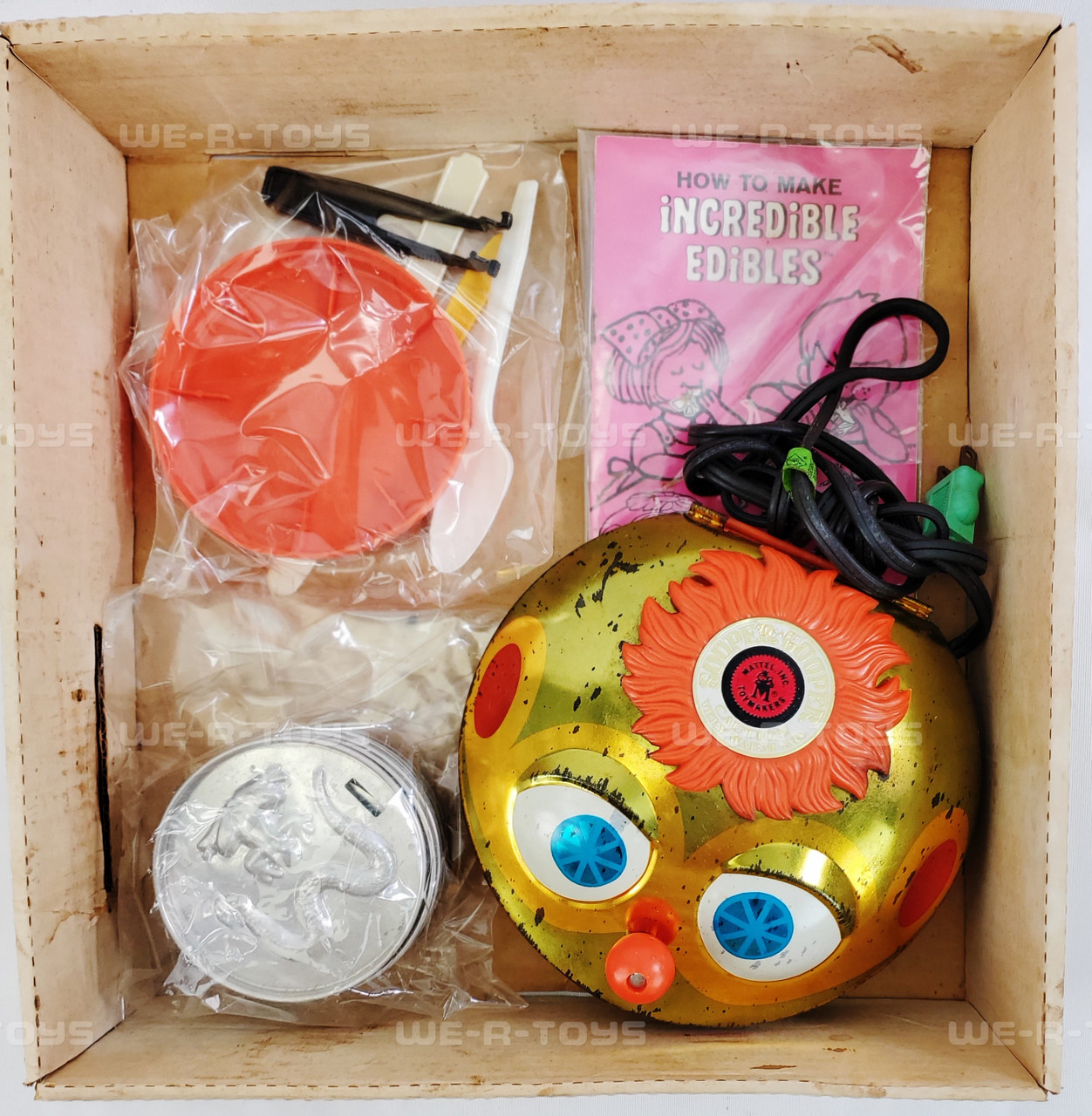 Vintage Incredible Edibles Super-Gooper Oven Cooking Set