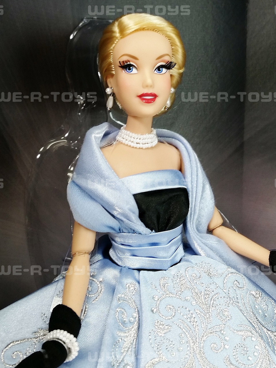 Disney Designer Collection Cinderella Limited Edition Doll 2018