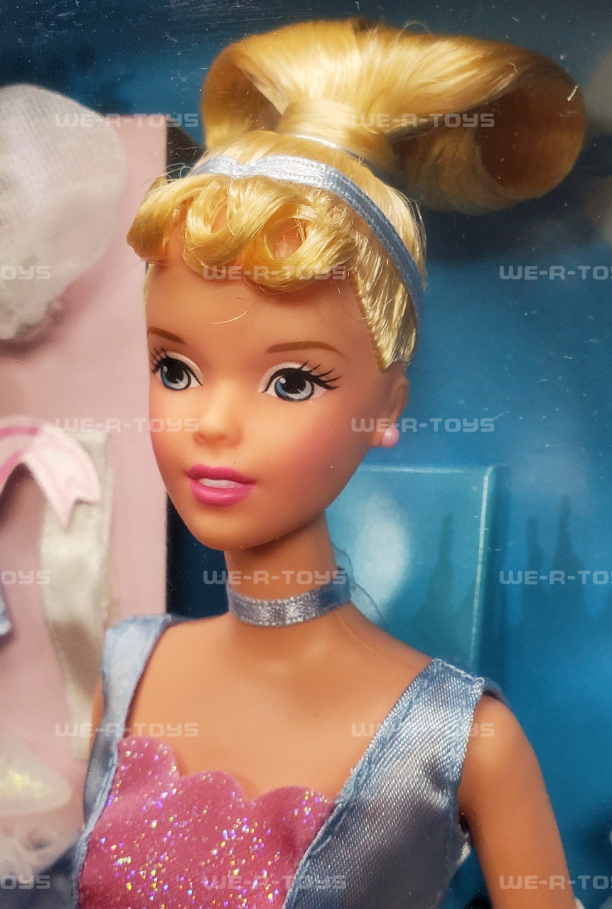 Disney Princess Enchanted Swirl 'n' Style Cinderalla Doll