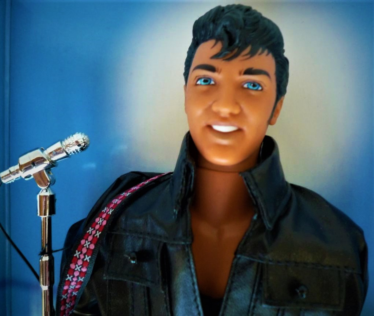 Elvis Presley Collection 30th Anniversary '68 TV Special Doll 1998 Mattel  20544