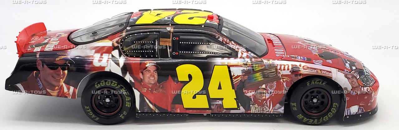 【新品未使用】Jeff Gordon 24 NASCAR 1:24スケール Action Jeff Gordon #24 Dupont 2001 Monte Carlo 1:24 Diecast