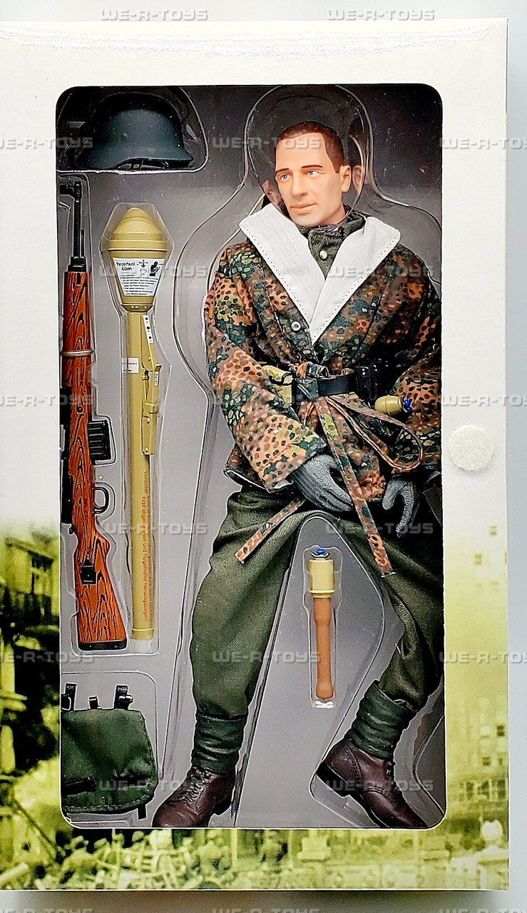 Volker Totenkopf Grenadier Hungary 1945 Schutze Action Figure