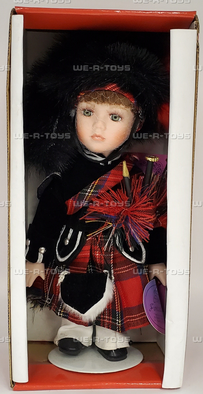 The Leonardo Collection Porcelain Doll The Piper LP4820 NRFB We