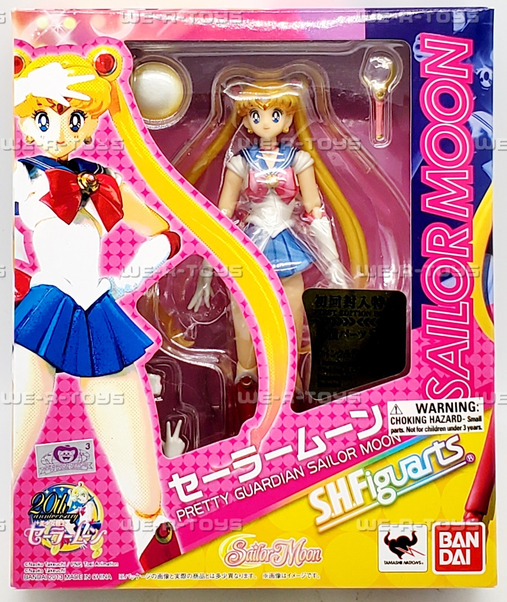 S.H. Figuarts Sailor Moon Pretty Guardian Sailor Moon Figure 2013