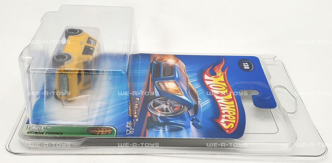 Hot Wheels Treasure Hunt 10/12 Morris Cooper Vehicle 2004 Mattel