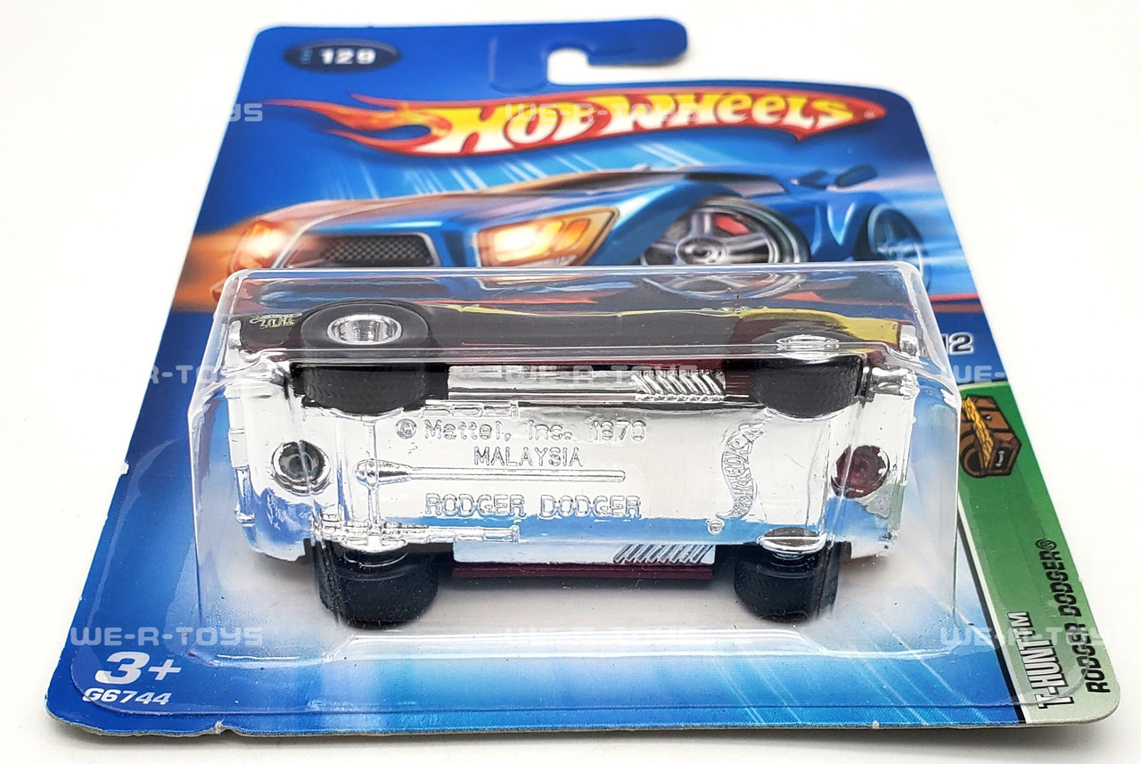 Hot Wheels Treasure Hunt 9/12 Rodger Dodger Vehicle 2004