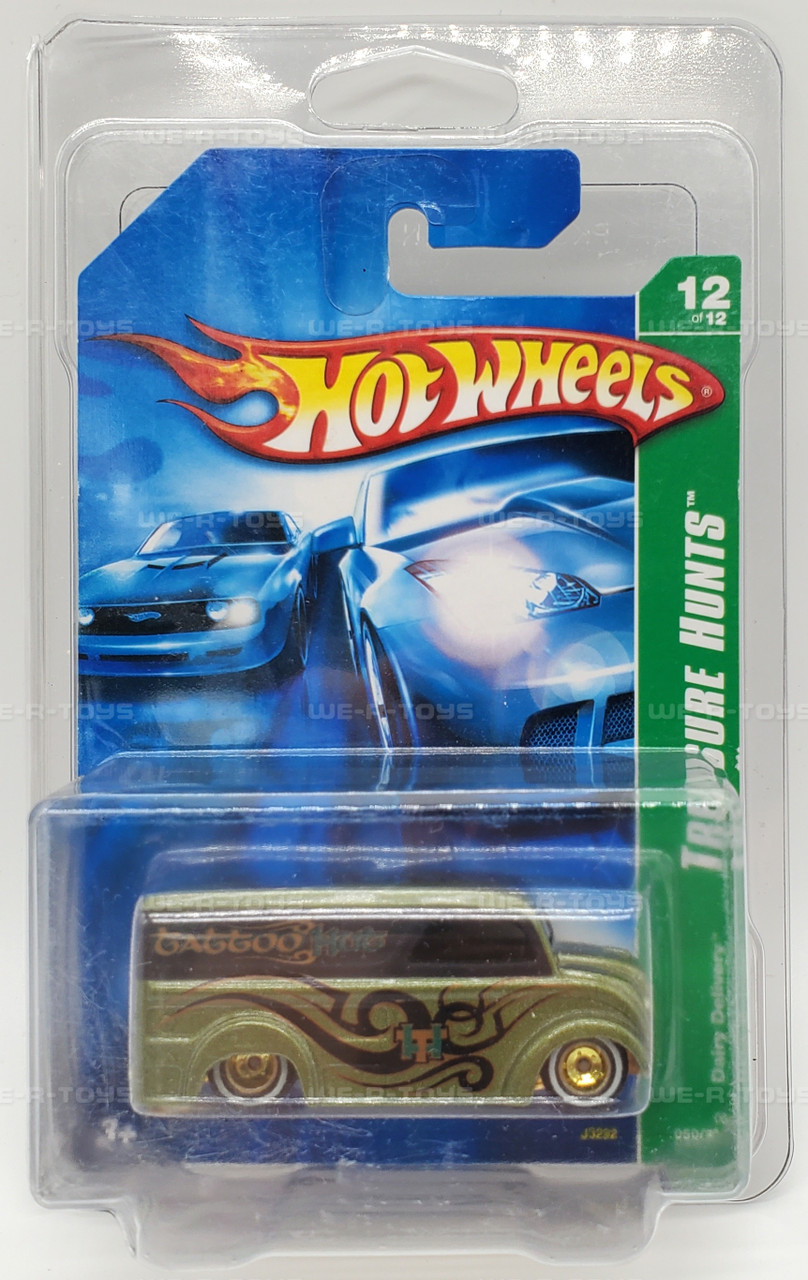 ミニカー Hot WHeels Classics DAIRY DELIVERY Hot Wheels Dairy Delivery Vehicle 12/12 Treasure Hunt Series 2006