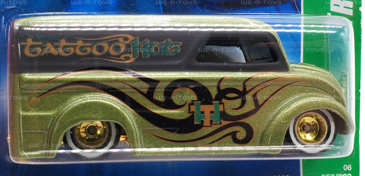 Hot Wheels Dairy Delivery Vehicle 12/12 Treasure Hunt Series 2006