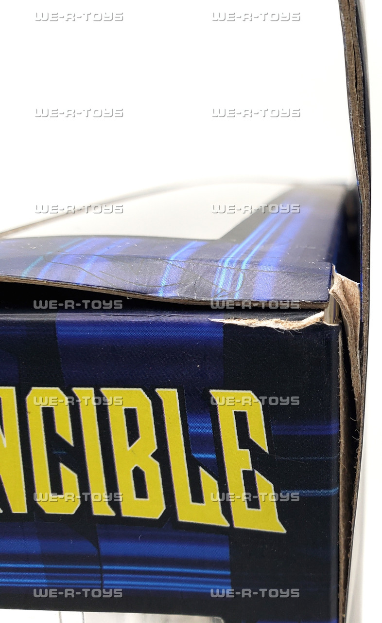 Invincible Book & Figure Box Set with Exclusive Flight Stand